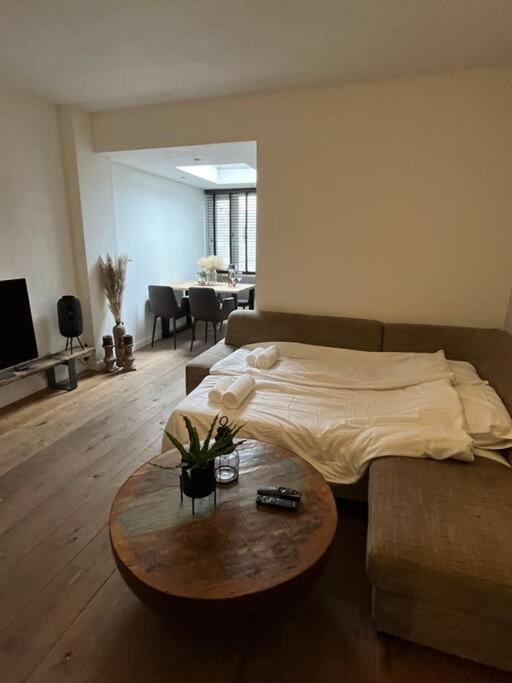 Knus Appartement Tilburg Luaran gambar