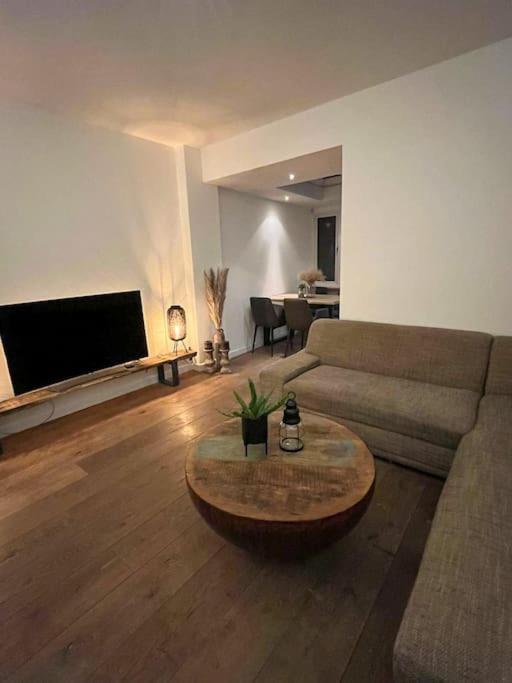 Knus Appartement Tilburg Luaran gambar